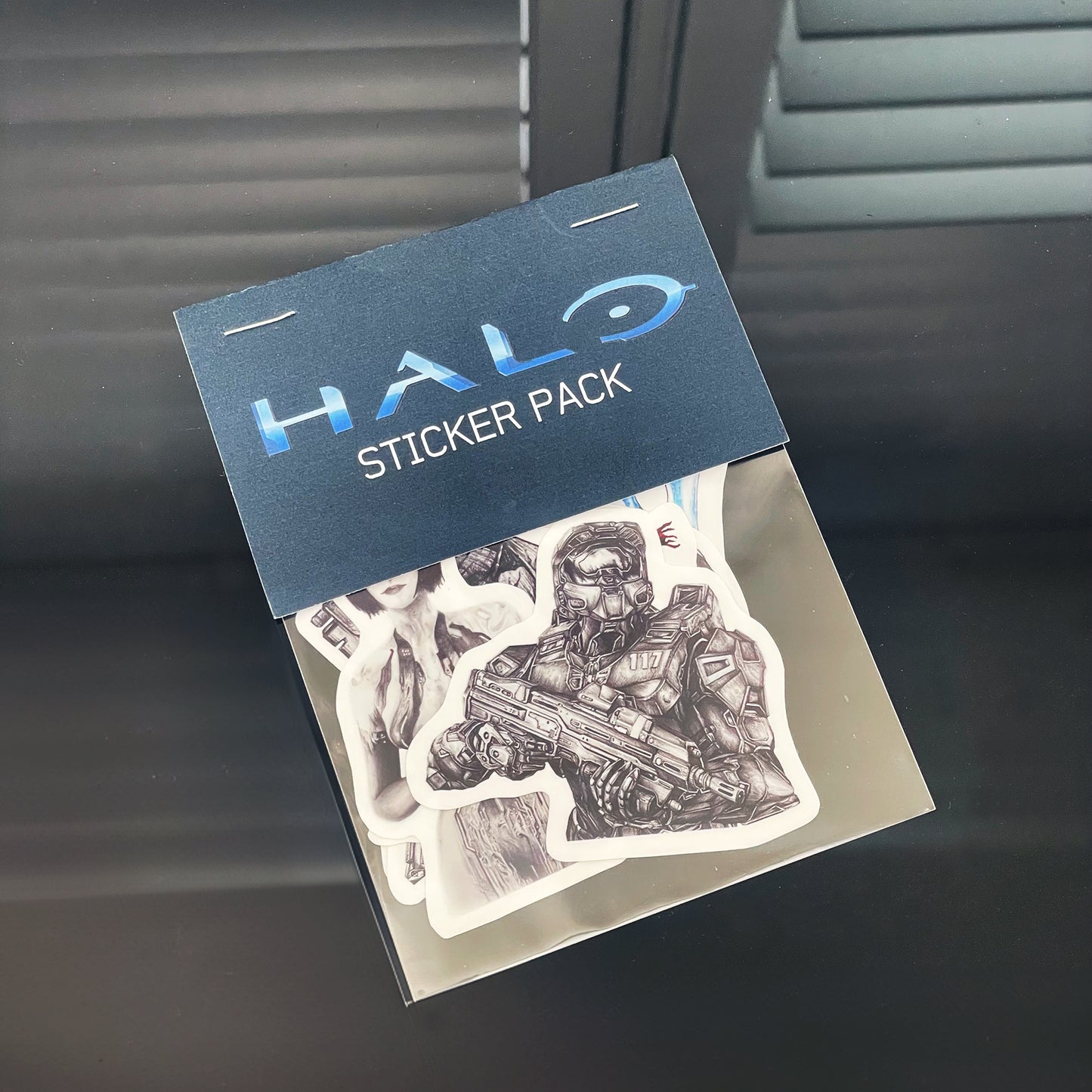 Halo’s classic icons stickers packs. High-quality vinyl stickers with vivid colors and sharp image clarity. Featuring 9 original designs inspired by the legendary franchise in one package.